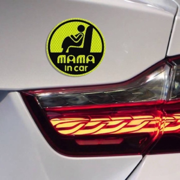 💥FREE💥 w/ $30+ purchase Mama-in-car Car decal - Picture 2 of 2
